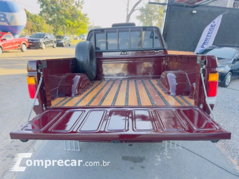 D20 4.0 DIESEL CUSTOM S CABINE SIMPLES