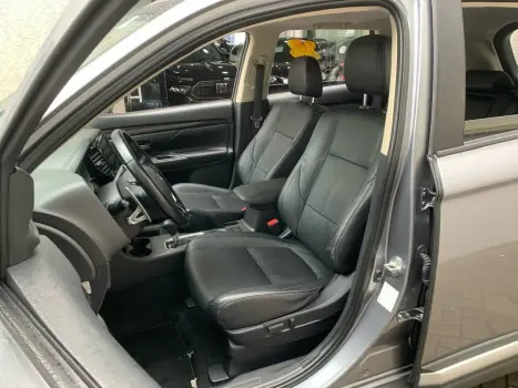 OUTLANDER 2.0 16V 160cv Aut.