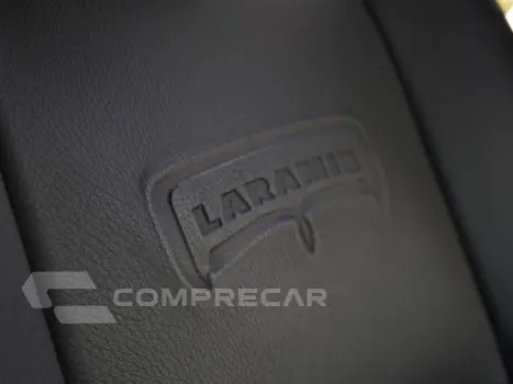 CLASSIC 5.7 V8 GASOLINA LARAMIE NIGHT EDITION CD 4X4 AUTOMÁT