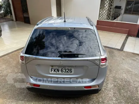 Mitsubishi OUTLANDER 2.0 16V 4 portas