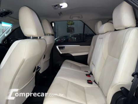 HILUX SW4 2.8 D-4d Turbo Diamond 7L