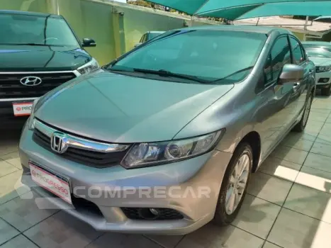 HONDA CIVIC - 1.8 LXS 16V 4P AUTOMÁTICO 4 portas