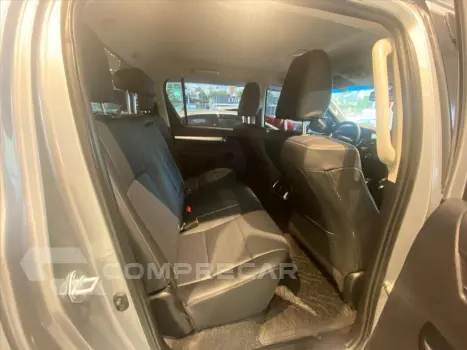 HILUX 2.8 D-4D TURBO DIESEL CD SRX 4X4 AUTOMÁTICO