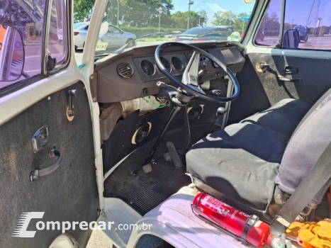 KOMBI 1.6 MI STD Escolar 8V