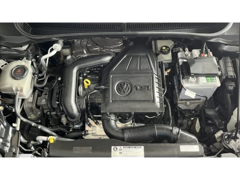 Volkswagen T-CROSS 1.0 200 TSI TOTAL FLEX AUTOMATICO 4 portas
