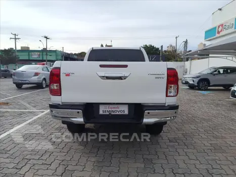 HILUX 2.8 D-4D TURBO DIESEL CD SRV 4X4 AUTOMÁTICO