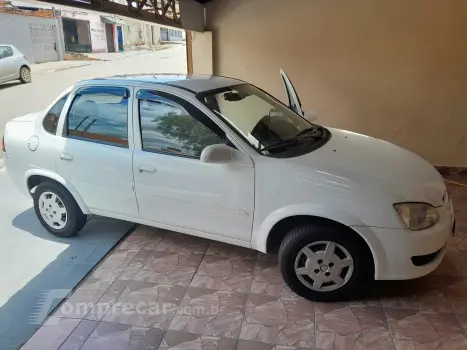 CORSA 1.0 MPFI Classic Sedan 8V