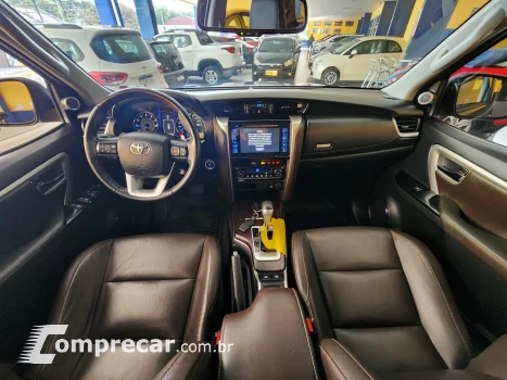 Hilux SW4 SRV 4x2 2.7 Flex 16V Aut.