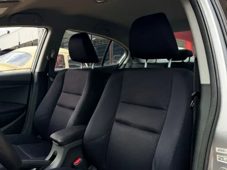 CITY 1.5 LX Sedan 16V