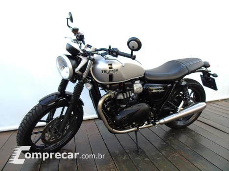 TRIUMPH STREET TWIN