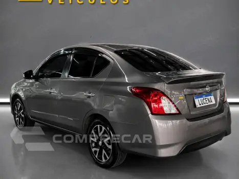 Versa 1.6 16V Flexstart Unique 4P Xtronic
