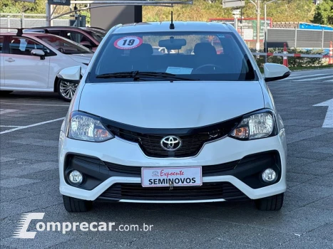 ETIOS 1.5 PLATINUM SEDAN 16V FLEX 4P AUTOMÁTICO