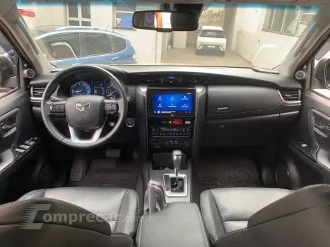 Hilux SW4 SRX 4x4 2.8 TDI 16V Dies. Aut.