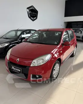 Renault SANDERO 1.6 Privilége 16V 4 portas