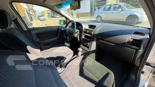 ASTRA 2.0 MPFI Advantage Sedan 8V