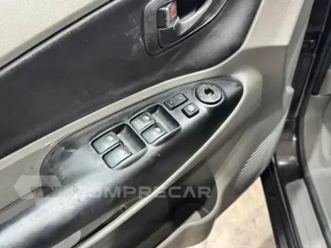 TUCSON - 2.0 GL 2WD 16V 4P MANUAL