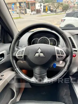 Pajero HPE 3.2 4x4 T.I. Dies. 5p Aut.