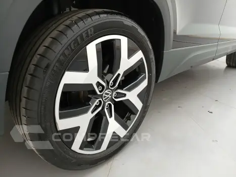 TAOS 1.4 250 TSI TOTAL FLEX HIGHLINE AUTOMÁTICO