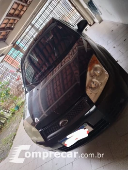 FIESTA 1.6 MPI Class Hatch 8V