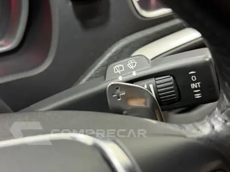 V40 2.0 T4 MOMENTUM GASOLINA 4P AUTOMÁTICO