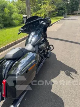 STREET GLIDE ESPECIAL