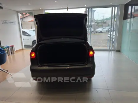 Polo Sedan 1.6 4P COMFORTLINE FLEX
