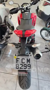 HYPERMOTARD 821