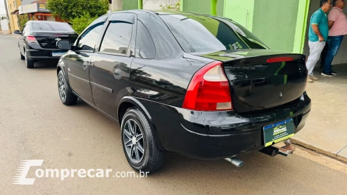 CORSA 1.8 MPFI Maxx Sedan 8V