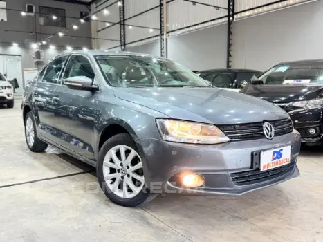 JETTA - 2.0 COMFORTLINE 4P MANUAL