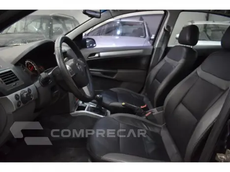 VECTRA SEDAN - 2.0 MPFI ELEGANCE 8V 4P MANUAL