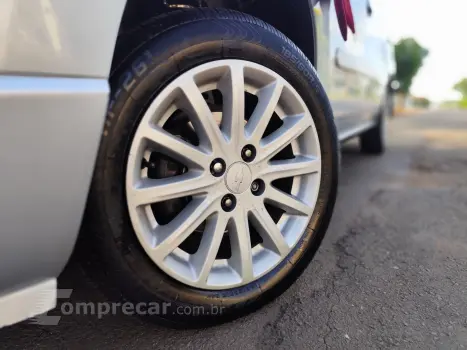 SPIN 1.8 LT 8V FLEX 4P AUTOMÁTICO