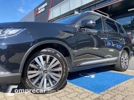 OUTLANDER 3.0 Mivec V6 Hpe-s AWD
