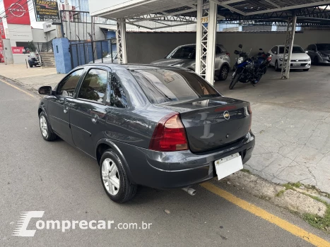 CORSA 1.4 MPFI Premium Sedan 8V