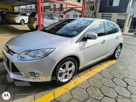 FORD Focus 1.6 S/1.6 SE Flex 16v 5p Aut 4 portas