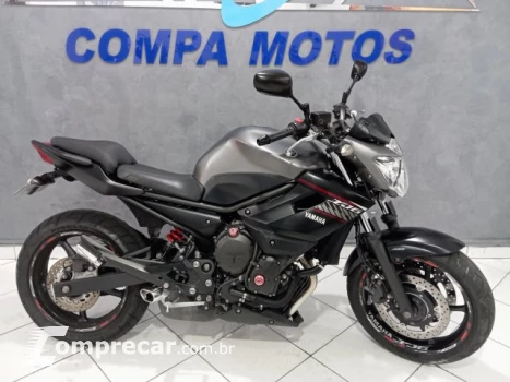XJ6 N ABS - Naked