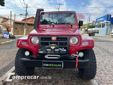 T-4 4x4 3.0 TB Int. Cap. Rígida Diesel
