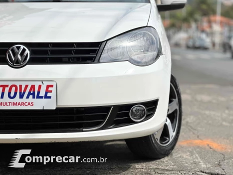 POLO SEDAN 1.6 MI 8V FLEX 4P MANUAL