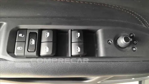 COMMANDER 1.3 T270 TURBO FLEX LIMITED AT6