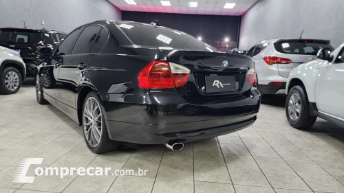320i