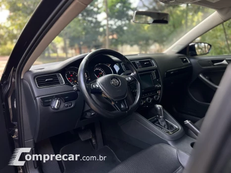 JETTA 2.0 TSI HIGHLINE 211CV GASOLINA 4P TIPTRONIC