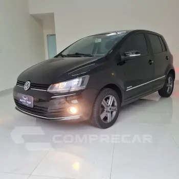 Volkswagen FOX 1.6 MI Highline 8V 4 portas