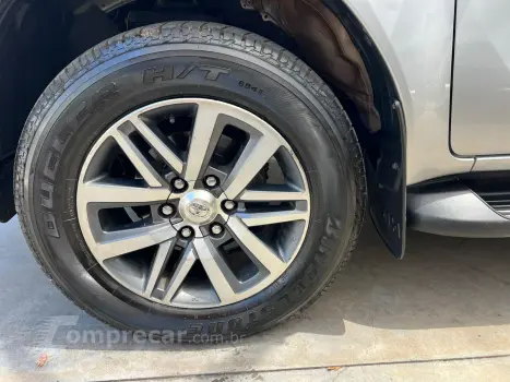 HILUX 2.8 D-4d Turbo CD SRX 4X4