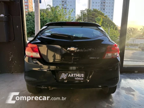 ONIX HATCH LT 1.0 8V FlexPower 5p Mec.