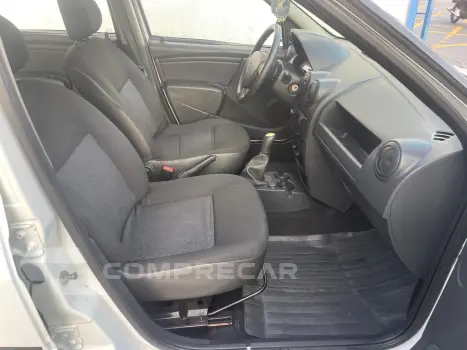 LOGAN 1.0 12V SCE Expression