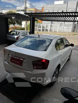 CITY 1.5 LX Sedan 16V