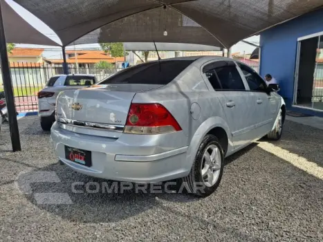 VECTRA SEDAN - 2.0 MPFI EXPRESSION 8V 140CV 4P MANUAL