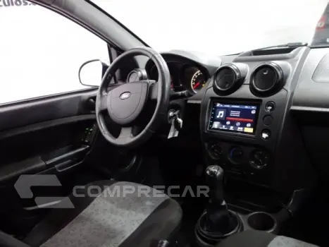 FIESTA SEDAN - 1.0 ROCAM SEDAN 8V 4P MANUAL