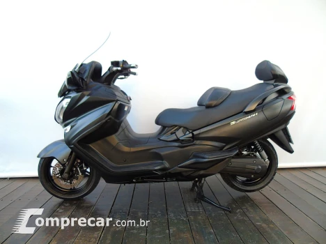 SUZUKI BURGMAN 650 EXECUTIVE