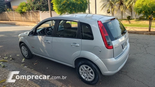 FIESTA 1.6 MPI Class Hatch 8V