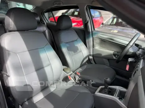 VECTRA 2.0 MPFI ELEGANCE 8V FLEX 4P MANUAL